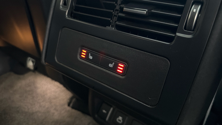 Land Rover Discovery 3.0 D300 R-Dynamic HSE 5dr Auto Diesel Station Wagon